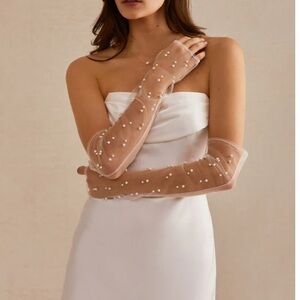 Pearl Opera Gloves